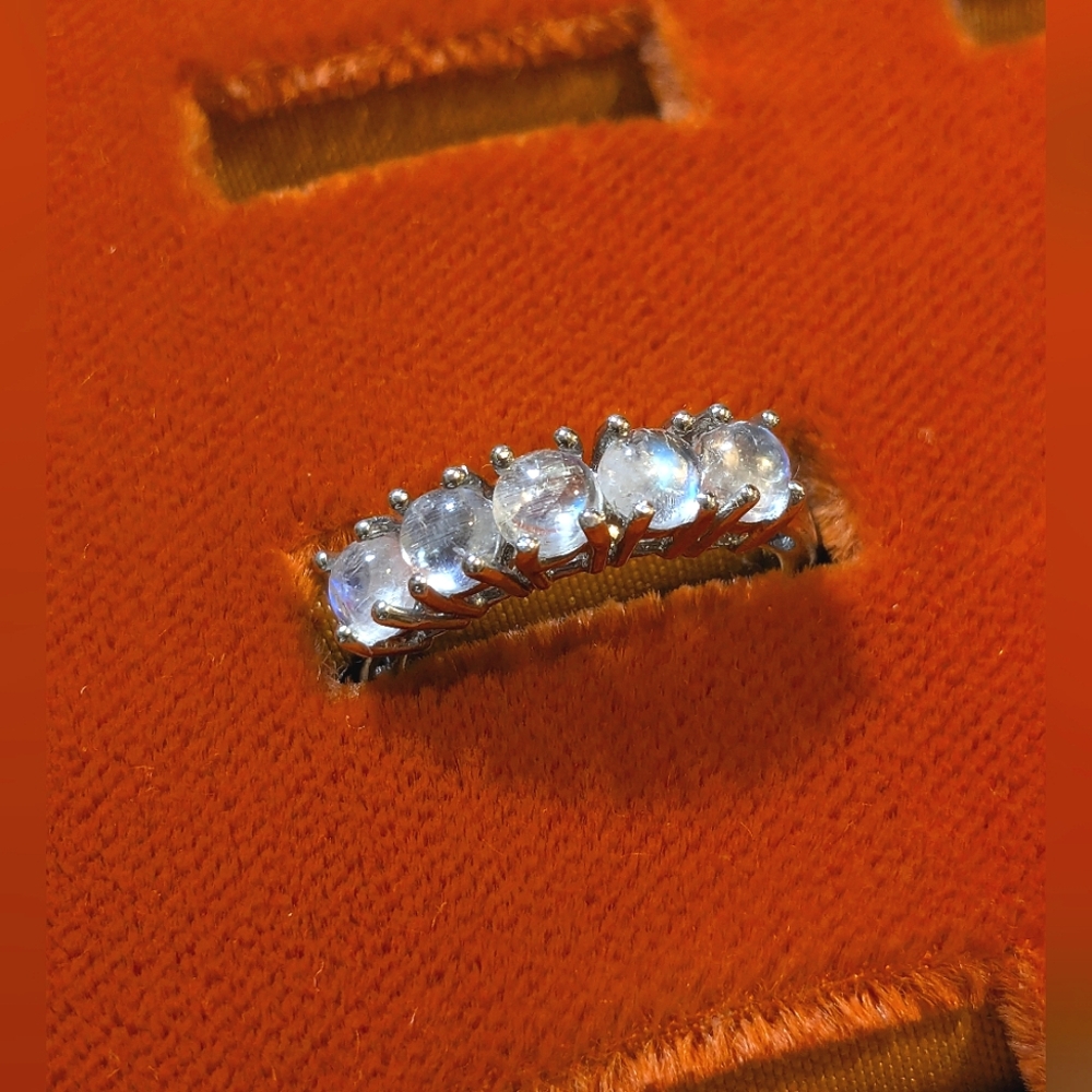 Vintage Sterling Silver Moonstone Ring - Picture 3 of 6